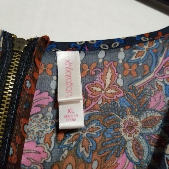 xhilaration‎ Zipper Back Scoop Neck Paisley Blouse Size XL - Picture 2 of 6